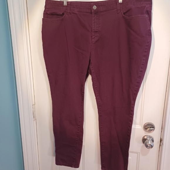 St. Johns Bay Women's 22W Skinny Leg Jeans Color Plum/ Purple - Picture 1 of 9